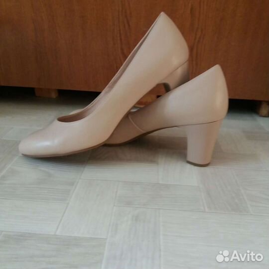 Туфли женские бежевые