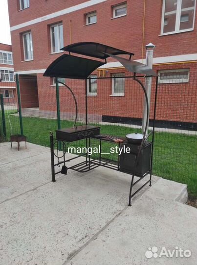 Мангал с крышей