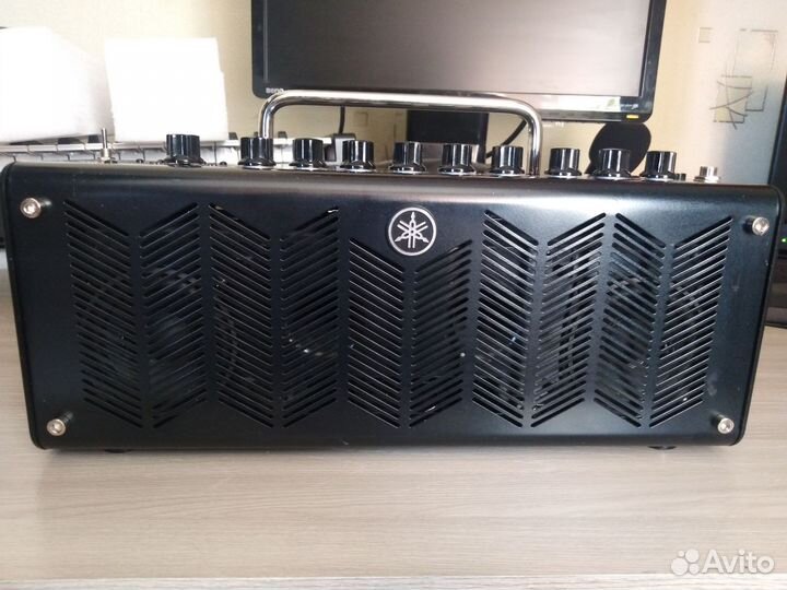 Гитарный комбоусилитель Yamaha THR 10c