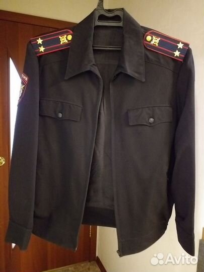 Бушлат, костюм, брюки и иная форменная одежда