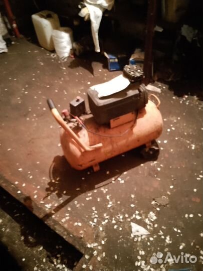 Продам компрессор