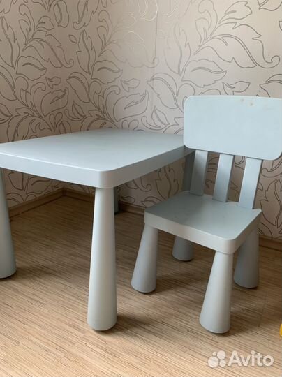 Столик и стульчик детский IKEA