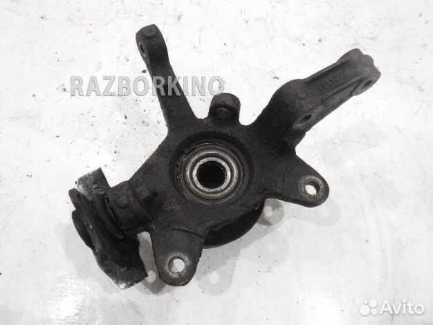 Кулак передний левый Лянча