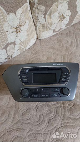 Продам штатную магнитолу Киа Рио 3