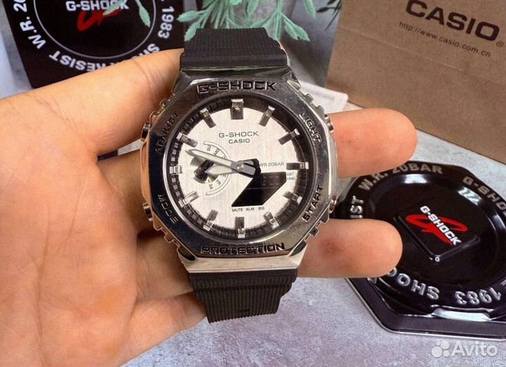 Часы Casio G-Shock GM-2100