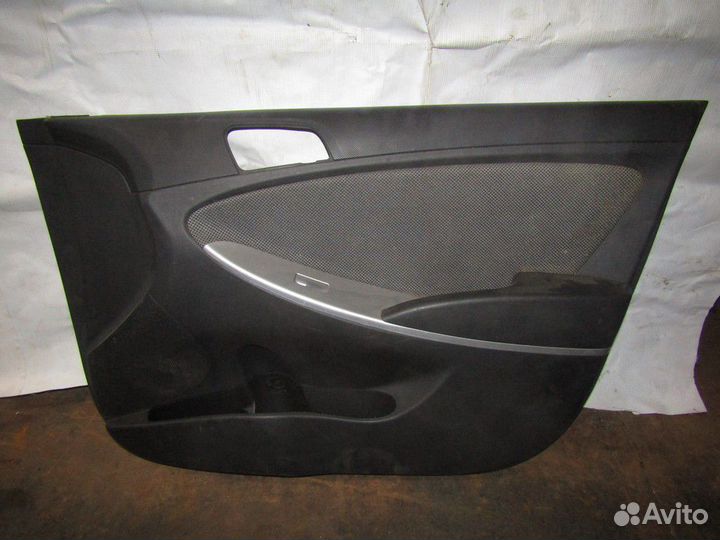 Обшивка двери передней правой Solaris 2010-2017