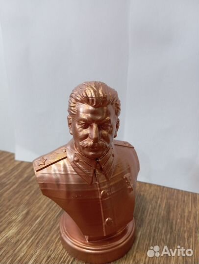 Бюст Сталина