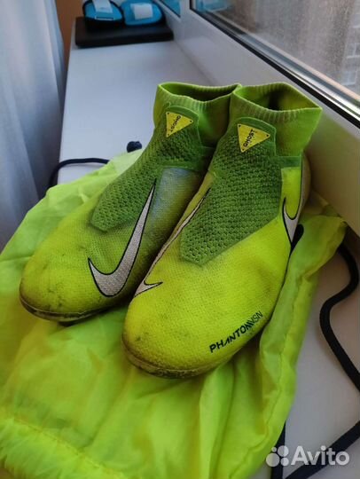 Футбольные бутсы 41 размер nike phantom