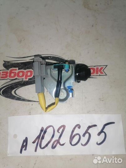 Замок лючка бензобака Lexus RX300 RX330 RX350 RX40