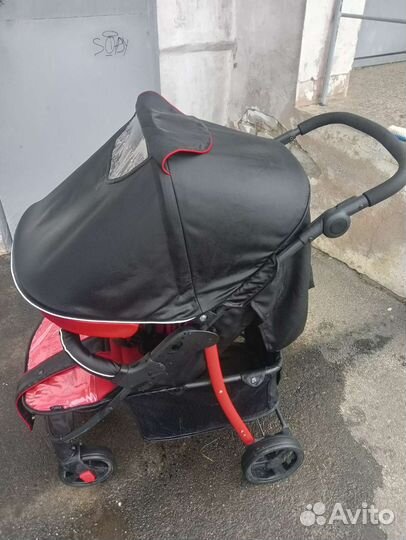 Прогулочная коляска