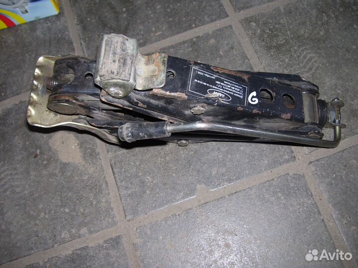 Домкрат для легкового АВТО