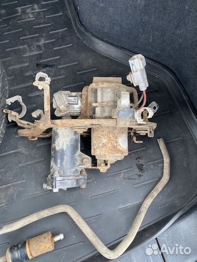 Компрессор пневмоподвески Lexus RX