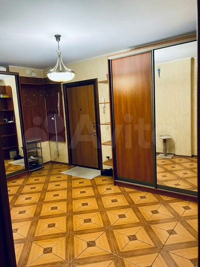 2-к. квартира, 90 м², 5/6 эт.