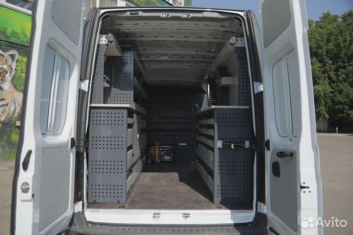 Мебель для передвижной мастерской