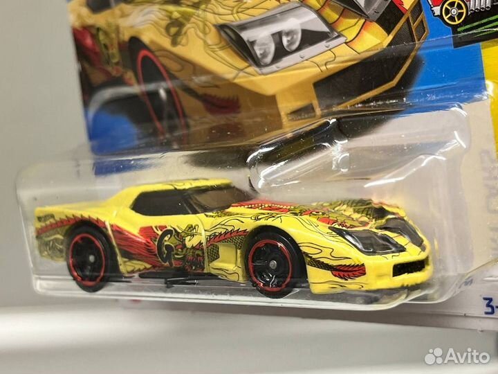 Hot Wheels - 76 Greenwood Corvette (Желтый)