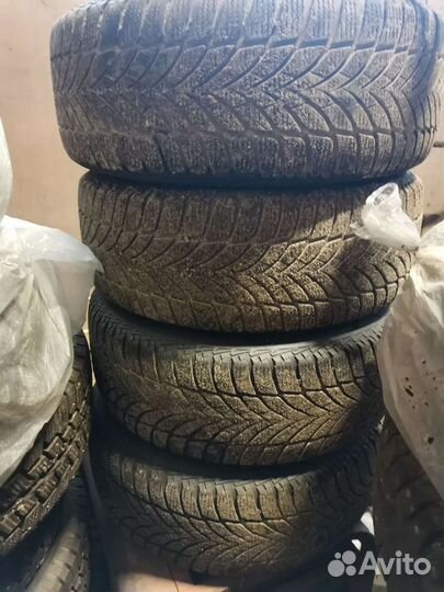 Goodyear Altimax Nordic 215/55 R16 97T