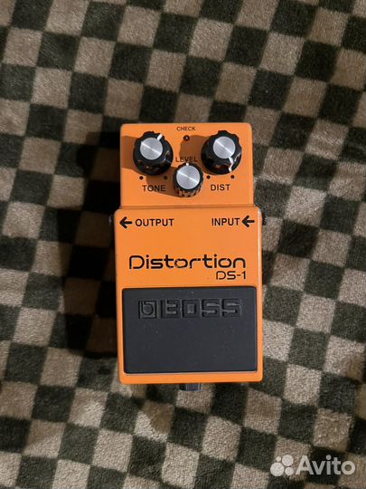 Гитарная педаль boss DS-1
