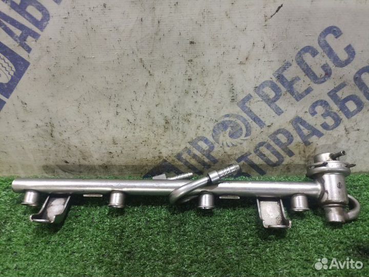 Топливная рампа Audi A4 B6 седан 2.0 ALT 2001