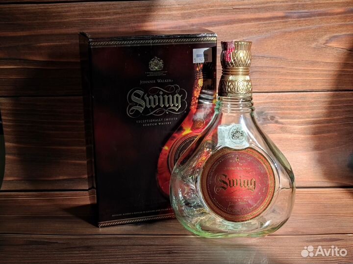 Бутылка стеклянная от виски Johnnie Walker Swing