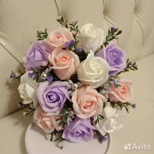 Композиция из мыльных роз