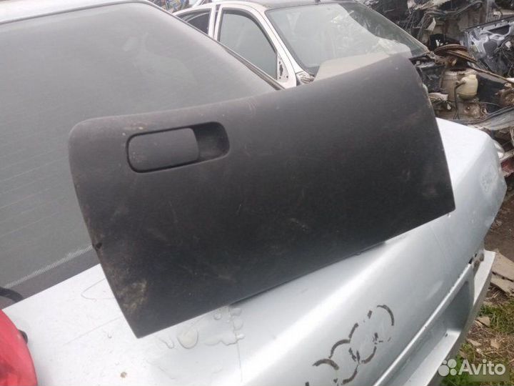 Бардачок Kia Ceed 2008