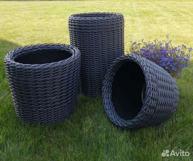 Кашпо из искусственного ротанга