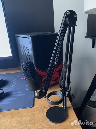 Микрофон hyperx SoloCast черный + пантограф