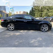 Infiniti Q70 3.7 AT, 2014, 262 000 км, с пробегом, цена 2 100 000 руб.