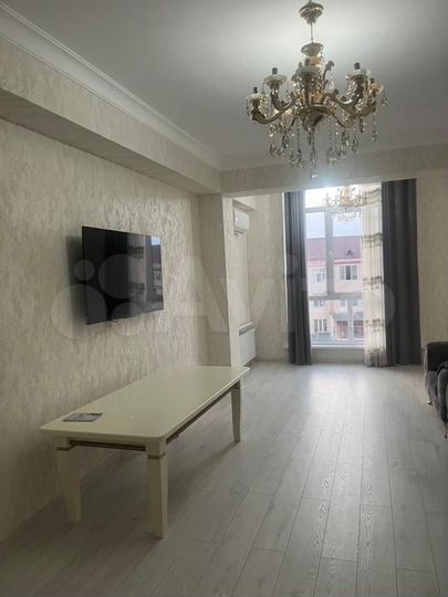 2-к. квартира, 85 м², 4/9 эт.