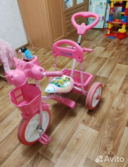 Трехколесный велосипед для девочки