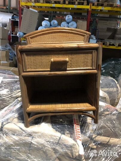 Тумба прикроватная Calamus Rotan выставочный