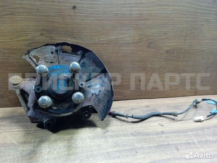 Кулак задний левый Киа Спектра