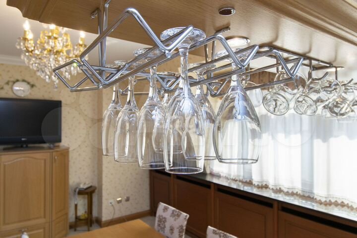 4-к. квартира, 179,8 м², 7/8 эт.