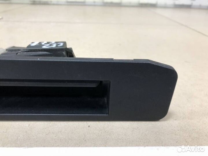 Б/У Ручка двери багажника наружная A1667500993