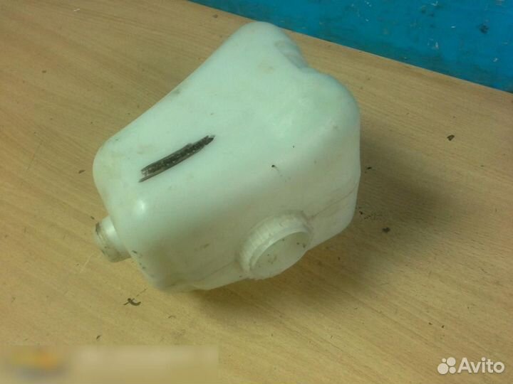 Бачок омывателя лобового стекла VAZ LADA Granta 20