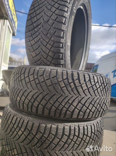Michelin X-Ice North 4 235/45 R19 99H