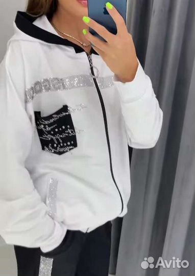 Спортивный костюм женский новый