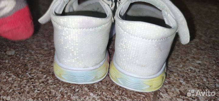 Сандалии для девочки