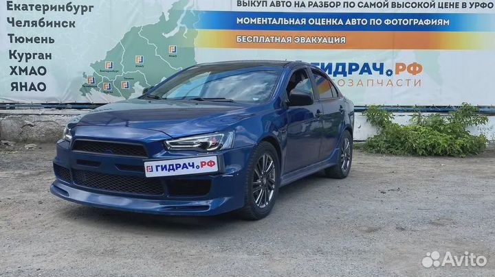 Дефлектор воздушный правый Mitsubishi Lancer X (CY