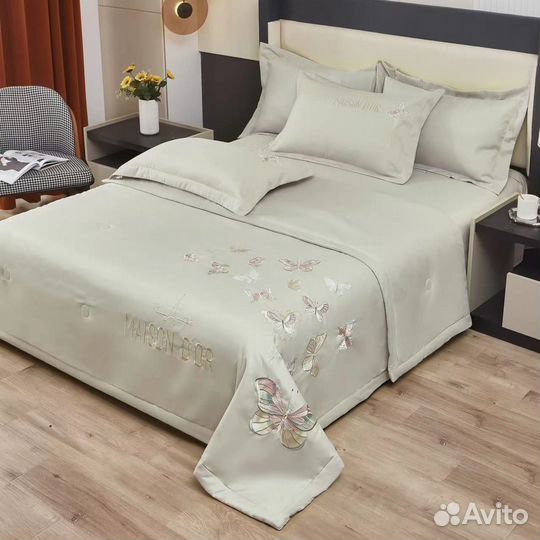 Постельное белье с одеялом Maison D'or