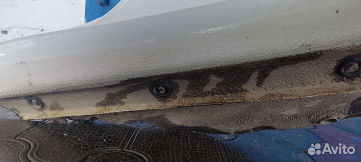 Стойка средняя на Hyundai Solaris 2