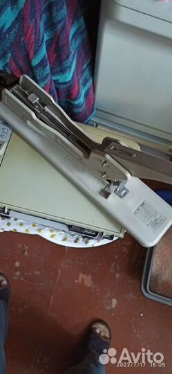 Степлер ручной профессиональный