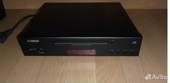 CD плеер Yamaha