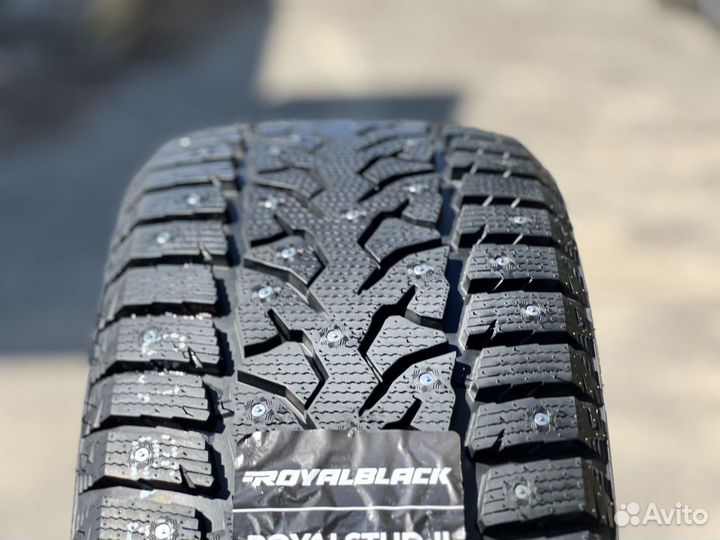 Royal Black Royal Stud II 255/45 R20 105H