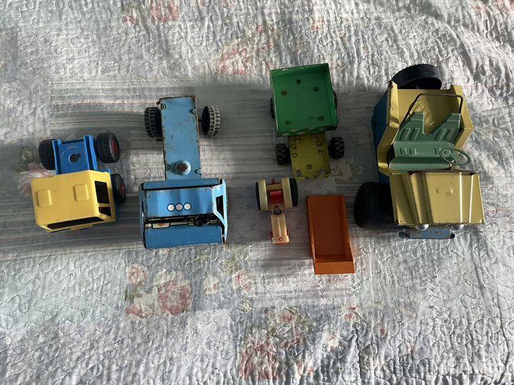 Железные машинки СССР на запчати