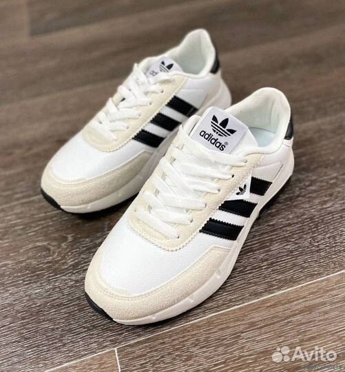 Мужские кроссовки Adidas белые
