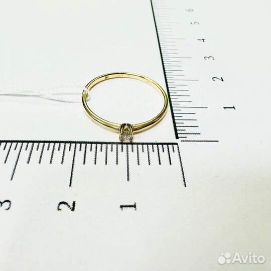 Золотое кольцо с камнем 17,5р