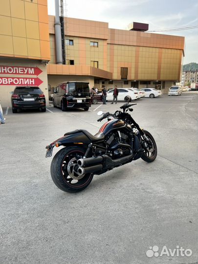 Harley-Davidson v-rod