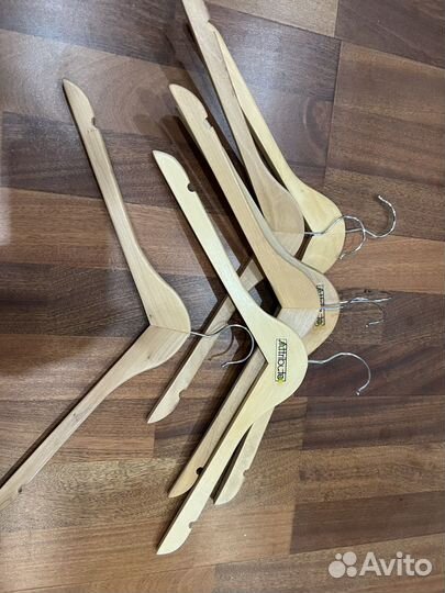 Плечики деревянные