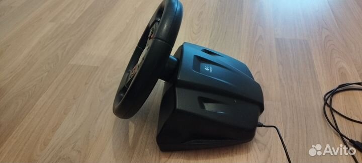 Игровой руль Logitech + педали